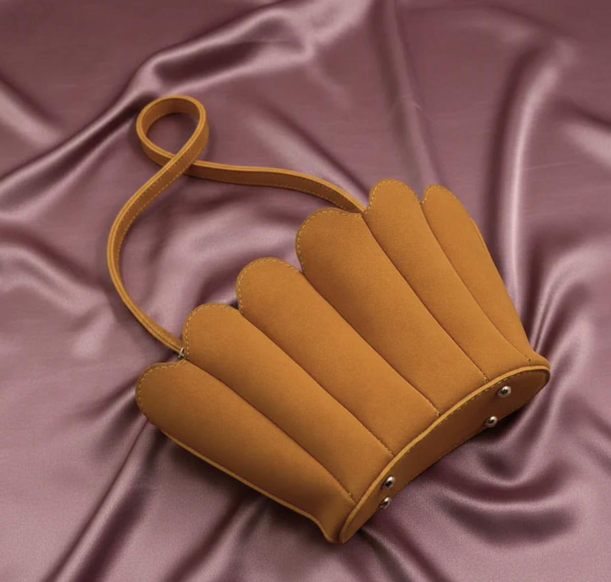 Ladies Bag Valvet Shell Hand Bag For women In Cheap Price