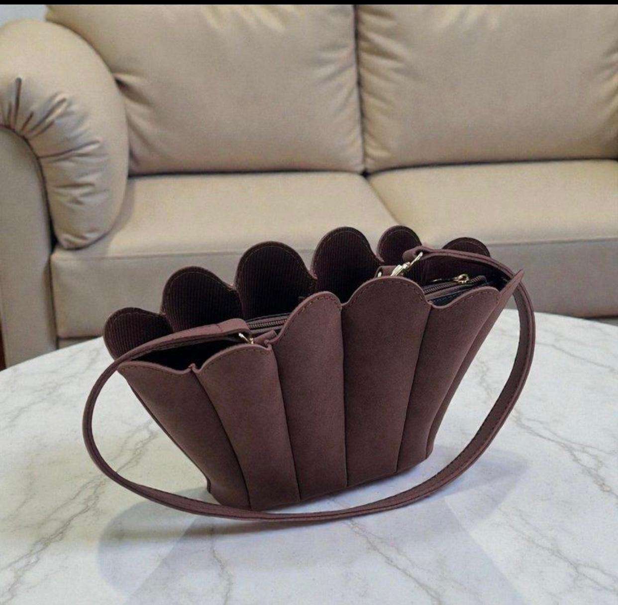 Ladies Bag Valvet Shell Hand Bag For women In Cheap Price